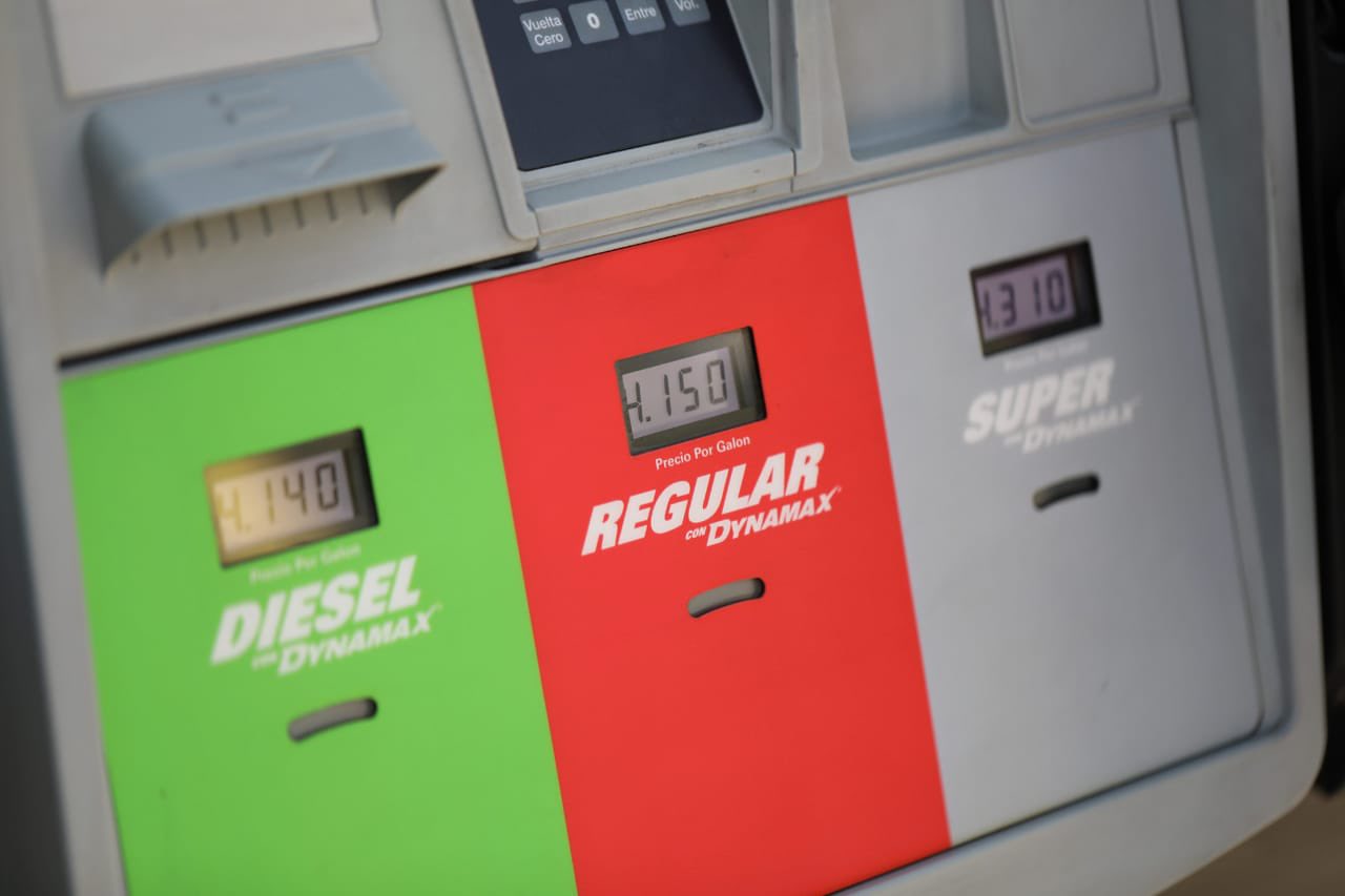forbes-el-salvador-se-posiciona-como-el-pais-con-la-gasolina-mas-barata-en-centroamerica